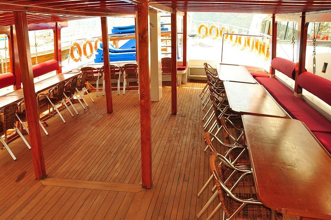 12 Island Boat Trip from Fethiye - Group size, comfort, and smoking concerns