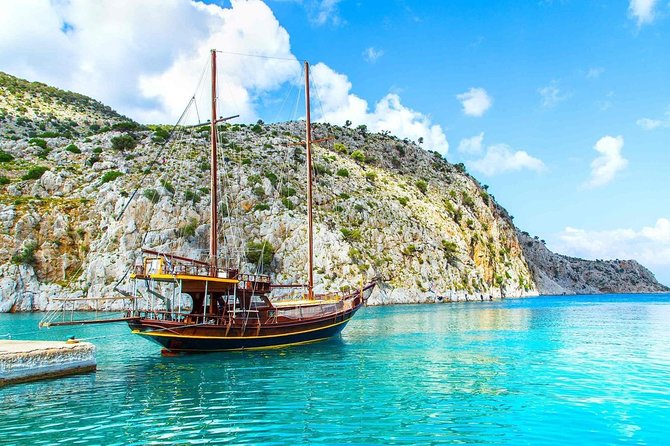 12 Island Boat Trip from Fethiye - Leaving Fethiye for Göcek Bay