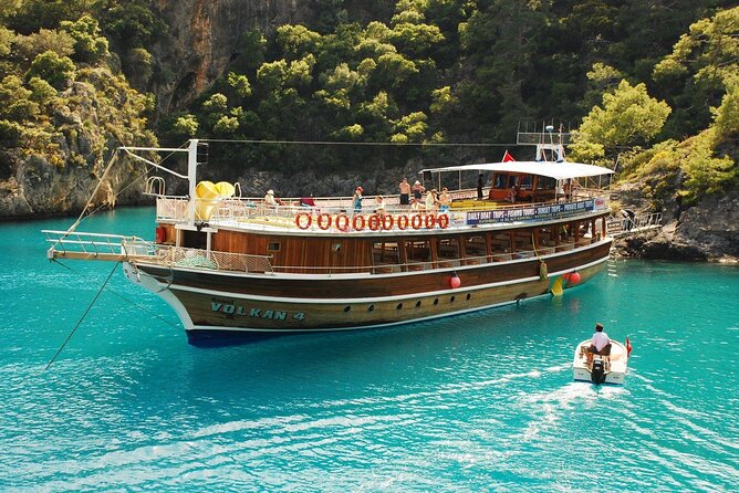 12 Islands Boat Tour from Fethiye with Grilled Lunch - Lunch at Atbükü Island