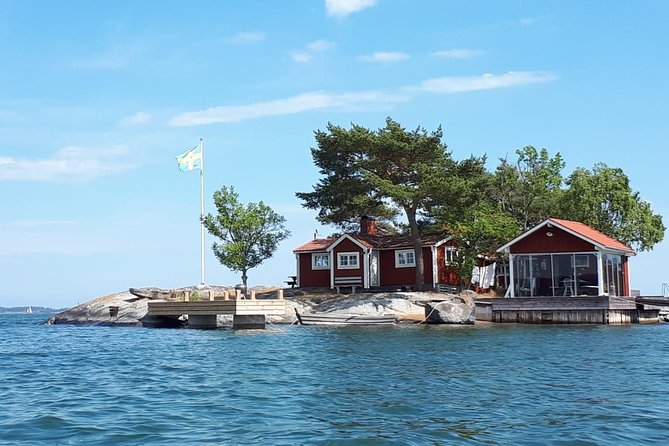 2-Day Kayaking Tour in the Archipelago of Stockholm - Meals, dietary needs, and the guide’s role
