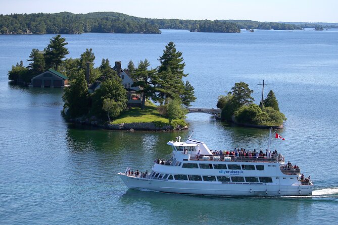 2-Hour Two Castle 1000 Islands Cruise from Ivy Lea - The White Limestone Statue of St. Lawrence