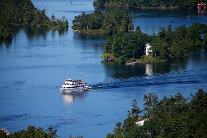 2-Hour Two Castle 1000 Islands Cruise from Ivy Lea - Zavikon Island and the Tiny International Bridge
