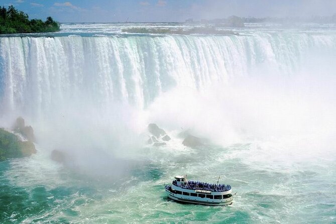 3 Day and 2 Night Tour: Toronto, 1000 Islands, and Niagara Falls - Day 2: Niagara Falls from the air, river, and rim