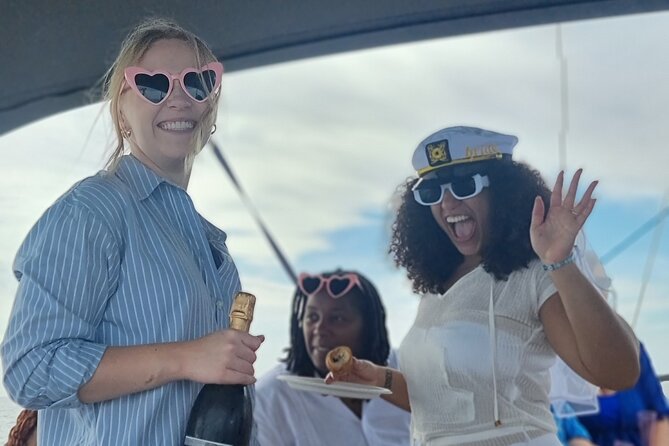 3 Island Cruise from Athens Unlimited Food Wine and Scenic Views - Getting to the Meeting Point