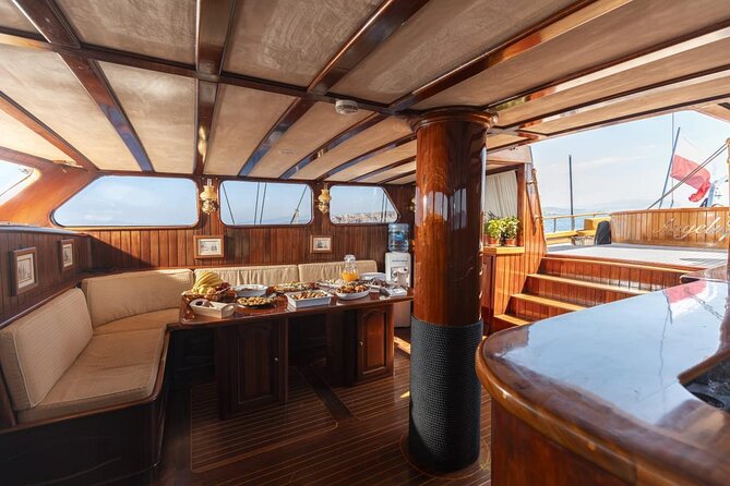 3 Island Cruise from Athens Unlimited Food Wine and Scenic Views - Morning Coffee and Breakfast on the Saronic Gulf