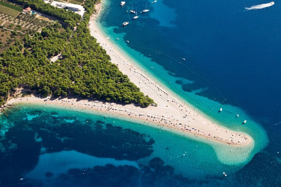 3 Islands Speedboat Tour: Golden Horn, Blue Lagoon & Jelsa - Leaving Makarska for the Brač coast