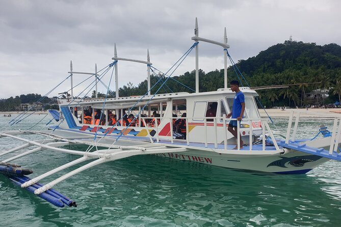 4 Hour Private Boracay Island Hopping Tour - What this private Boracay boat trip is really like