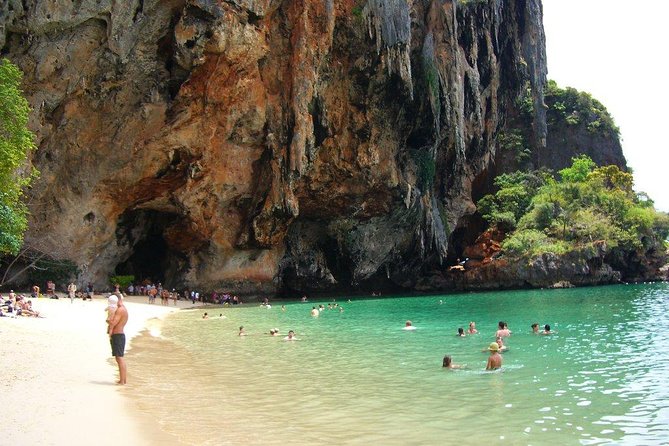4 Islands Full-day Tour from Krabi with Tub, Chicken, Poda Island & Phra Nang - Chicken Island: Lunch, Snorkeling, and a Short Stop