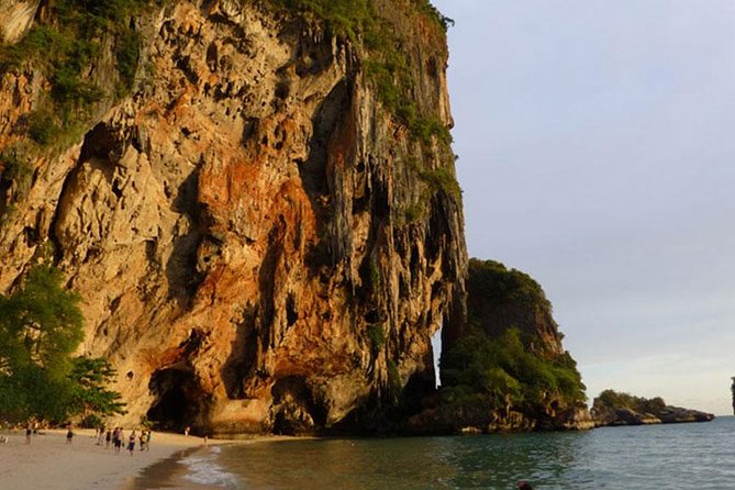 4 Islands One Day Tour From Krabi - Boats, Boarding, and Group Size