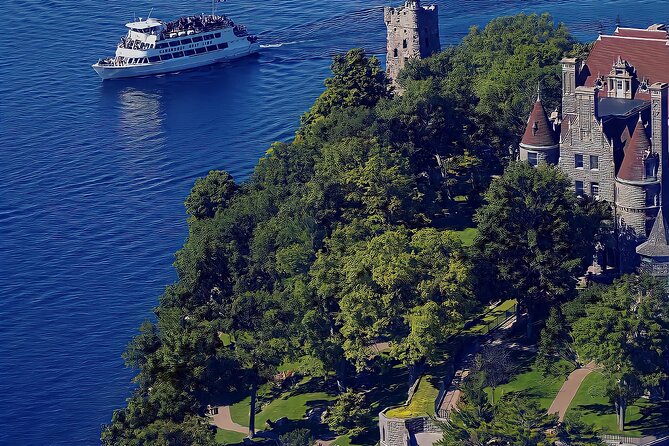5-Hour 1000 Islands Boldt Castle Stopover Cruise from Gananoque - Millionaires Row, Zavikon Island, and the river route