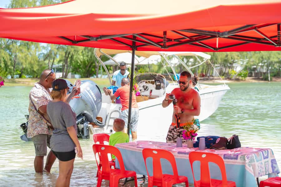 5 Islands Speedboat Cruise, Snorkeling + Lunch & Open Bar - Key points to know before booking