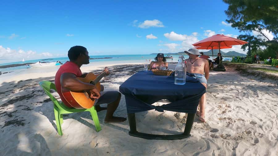 5 Islands Speedboat w/Snorkeling Sea Turtle + Lunch & Drinks - Key points at a glance