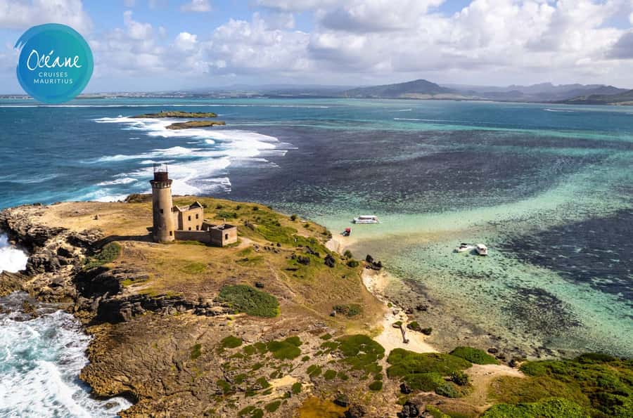 5 Islands Tour: New OCÉANE Private Pontoon Boat cruise - Starting at Pointe Maurice near Trou d’Eau Douce