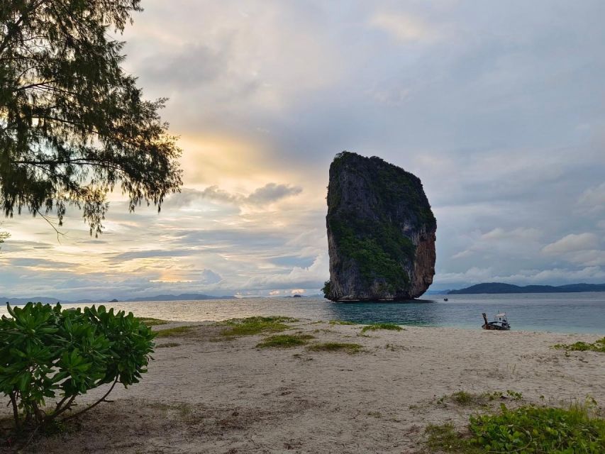7 Island Sunset by Speed Boat - Tup and Mor Islands and the Talay Waek sandbar