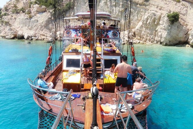A Day's 3-Island Cruise Tour with Transfer - Vathy and Porto Vathy: the longest island stop
