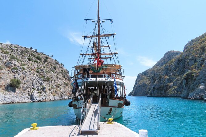 A Day's 3-Island Cruise Tour with Transfer - Value at $54.07 per person