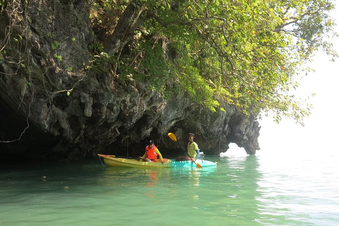 A full day exploring kayaking 3 islands (Talabeng sea cave) - Who will enjoy this day most
