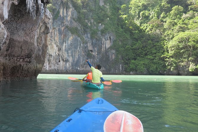 A full day exploring kayaking 3 islands (Talabeng sea cave) - Reaching Koh Talabeng Sea Cave