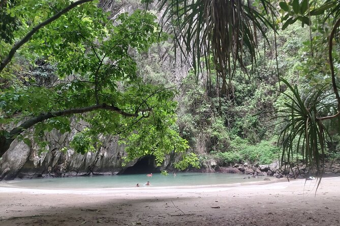 A full day Kradan + 4 island (By longtail Boat) - Emerald Cave is the day’s signature moment