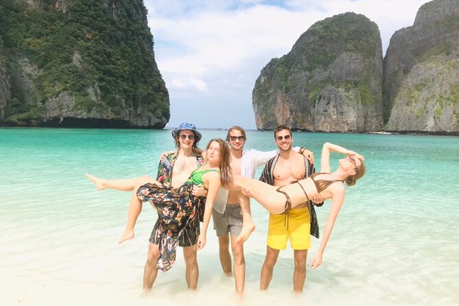 All-in Phi Phi, Maiton, MayaBay, Khai, Bamboo islands Tour - Phi Phi Don lunch and the practical side of a buffet