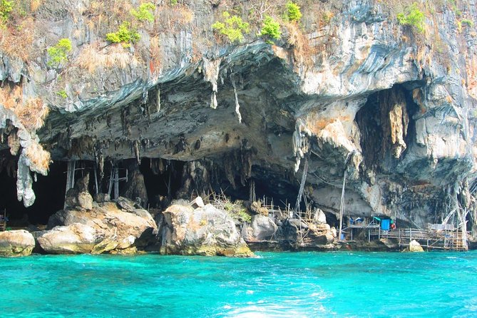 All-in Phi Phi, Maiton, MayaBay, Khai, Bamboo islands Tour - Khai Island for swimming and a little downtime