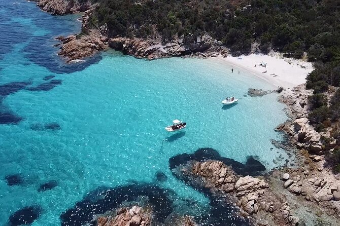 All inclusive private tour in the Archipelago of La Maddalena - The Pink Beach photo stop has a clear limit