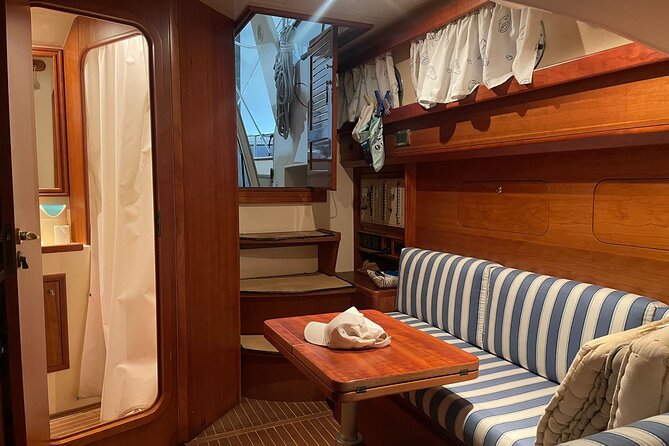 All inclusive private tour in the Archipelago of La Maddalena - The skipper and onboard service matter here