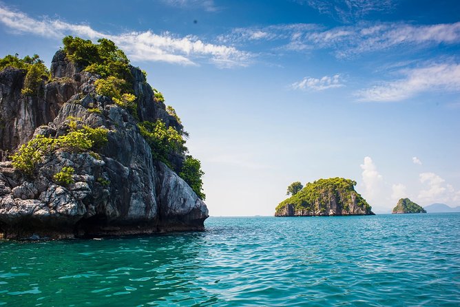 Angthong 42 Islands Tour Small Group Maximum Of 16 Guests From Koh Samui - Bua Bok Cave and Its Lotus-Shaped Stalactites