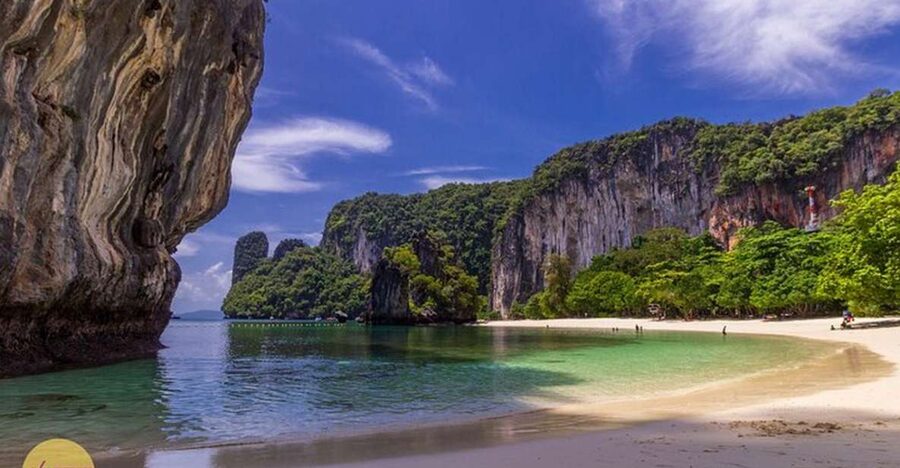 Ao Nang: Hong Islands Tour by Speedboat or Longtail Boat - Hong Lagoon: Limestone Walls and Calm Water