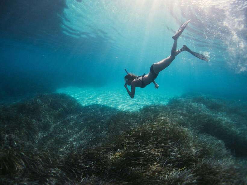Ao Nang: Premium 4 Islands Snorkeling Tour by Speedboat - Phra Nang Cave Beach: a strong first stop