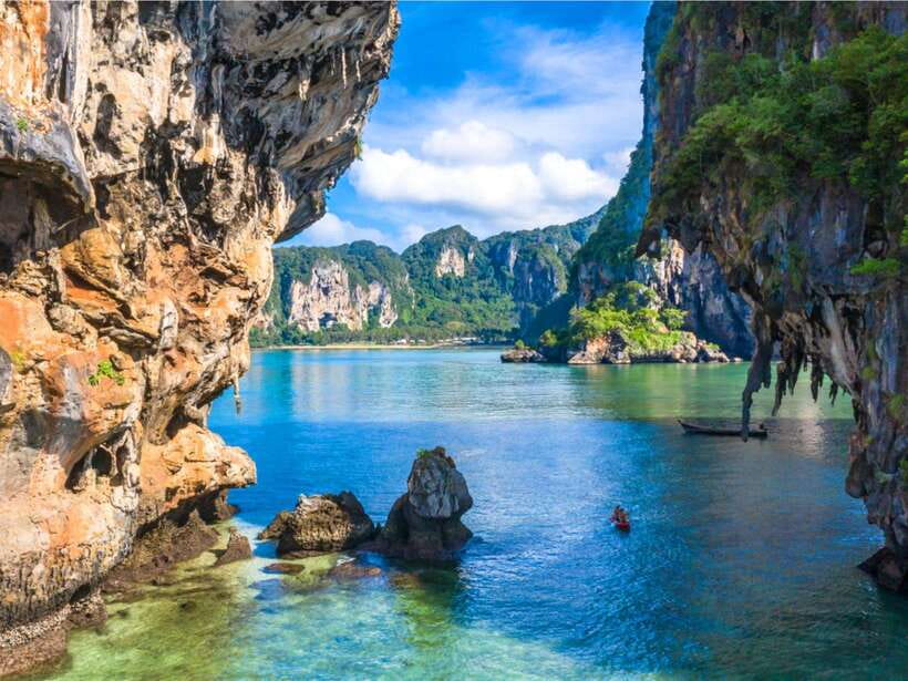 Ao Nang: Premium 4 Islands Snorkeling Tour by Speedboat - Chicken Island and the famous rock profile