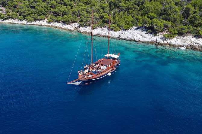 Athens Day Cruise: 3 Islands Tour in the Saronic Gulf with Lunch - Agistri gives you a gentle first stop