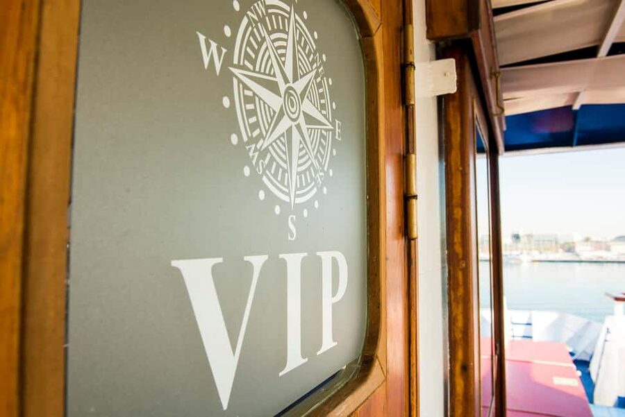 Athens: VIP Swimming Cruise to three islands - Key points at a glance