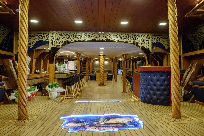 Barco De Pirata Cruise at 3 Islands in Greece - Plati: Anchored in Clear Water