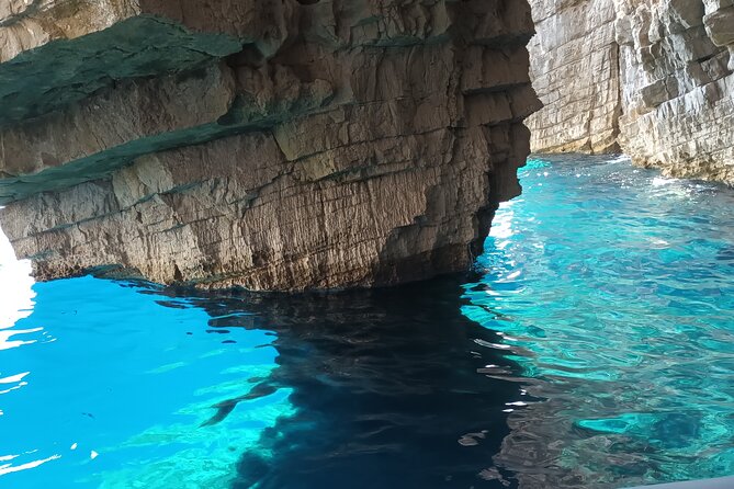 BLUE CAVE & 5 islands tour from Hvar - What the Hvar speedboat day is really like