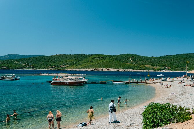 Blue Cave & 6 Islands Speedboat Tour From Split or Podstrana - Limestone caves and Stiniva Cove