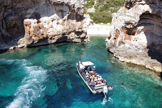 Blue Cave & 6 Islands Speedboat Tour From Split or Podstrana - The ride is thrilling, but comfort is the tradeoff