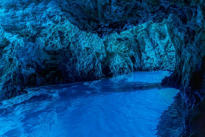 Blue Cave and Hvar 5 Islands speedboat tour | from Split&Trogir - Why the small boat and route matter