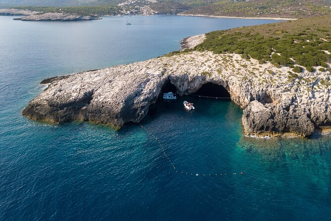 Blue Cave and Town Hvar with 5 Island Boat Tour - Green Cave on Ravnik