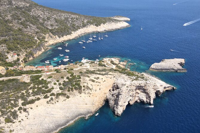 Blue Cave and Town Hvar with 5 Island Boat Tour - Hvar Town, the grand finale that may move