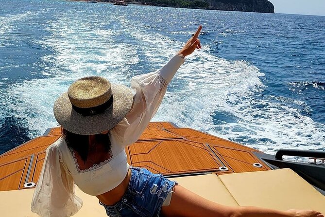 Blue cave & Hvar, 5 islands speed boat tour with unique boats from Split - Budikovac and the long swim