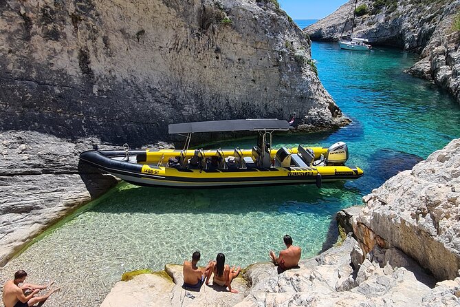 Blue cave & Hvar, 5 islands speed boat tour with unique boats from Split - Hvar Town and the Pakleni panorama