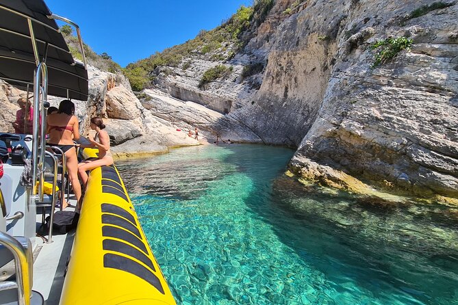 Blue cave & Hvar, 5 islands speed boat tour with unique boats from Split - What to pack for a more comfortable day