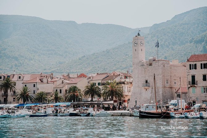 Blue cave, Mamma Mia and Hvar, 5 islands speedboat tour - The ride, safety and clothing questions
