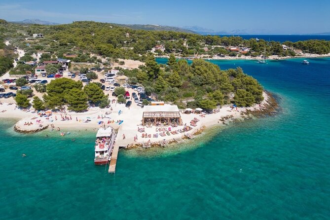 Blue Lagoon 3 Islands Tour with Lunch and Drinks Included - Guiding and group management