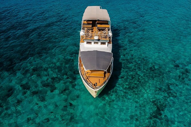 Blue Lagoon and 3 Island Boat Tour with Food and Drinks Included - Meeting the boat at Split Riva