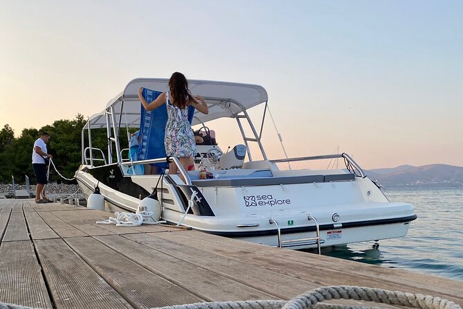 Blue Lagoon and 3 Islands Half Day Tour by Speed Boat - Trogir - The crew, pace, and service level