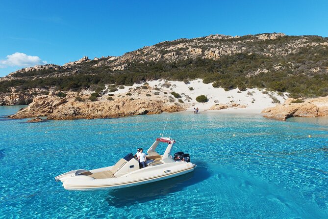 Boat rental with skipper in the La Maddalena Archipelago - Caprera and Cala Coticcio