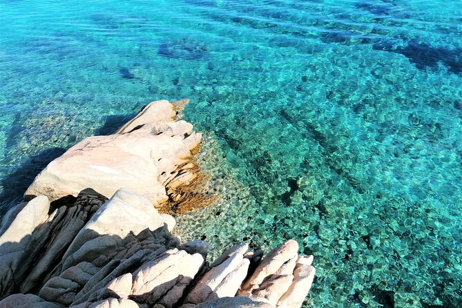 Boat rental with skipper in the La Maddalena Archipelago - La Maddalena Island and the Option of Corsica
