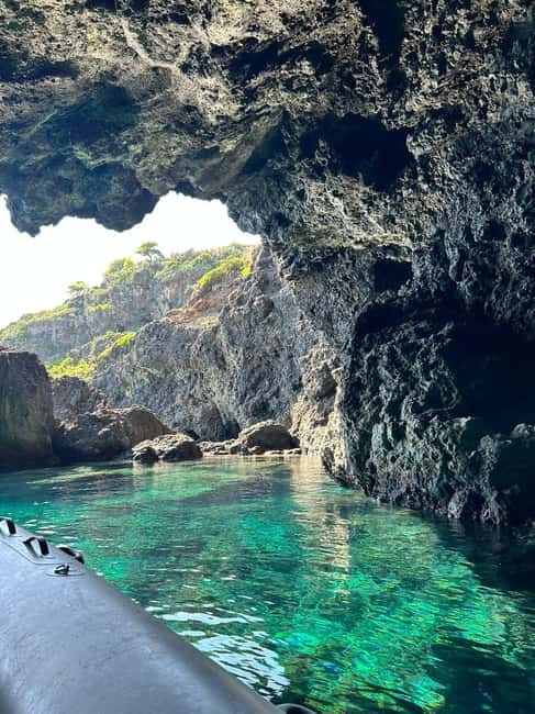 Boat Tour: Island hopping by dinghy with cave visits and snorkeling - Why Ustica makes sense from the water
